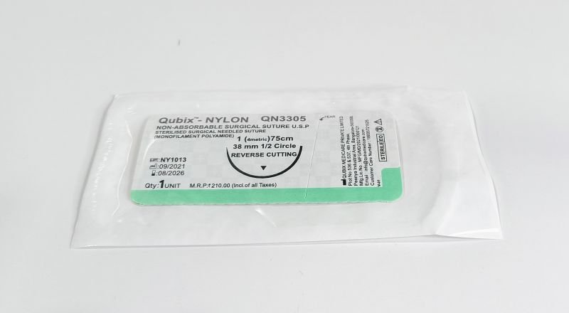 QN 3328A, 3.0 Monofilament Polyamide Nylon Non Absorbable Surgical Sutures, 35 cm, Reverse Cutting